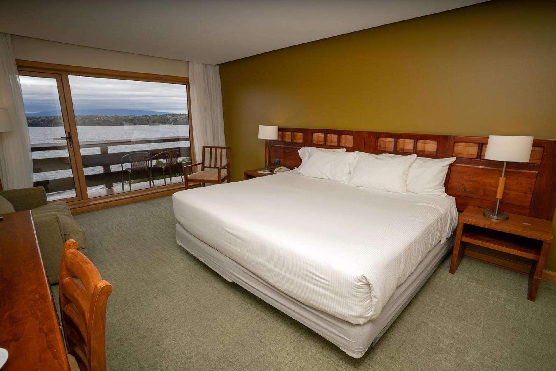 ホテル クンブレス プエルト ヴァラス プエルト・バラス エクステリア 写真 A bedroom at the lodge