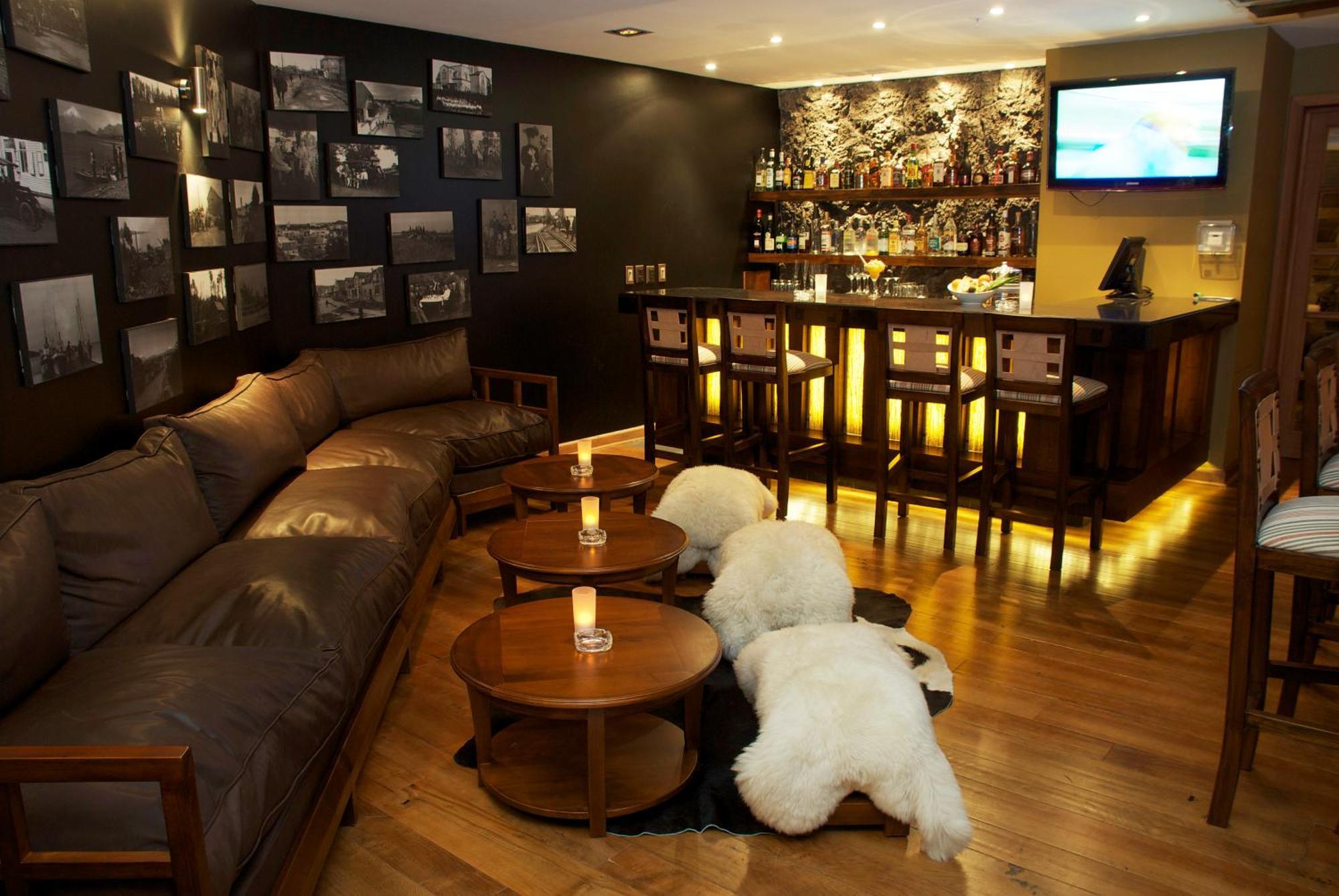 ホテル クンブレス プエルト ヴァラス プエルト・バラス エクステリア 写真 The bar at the hotel