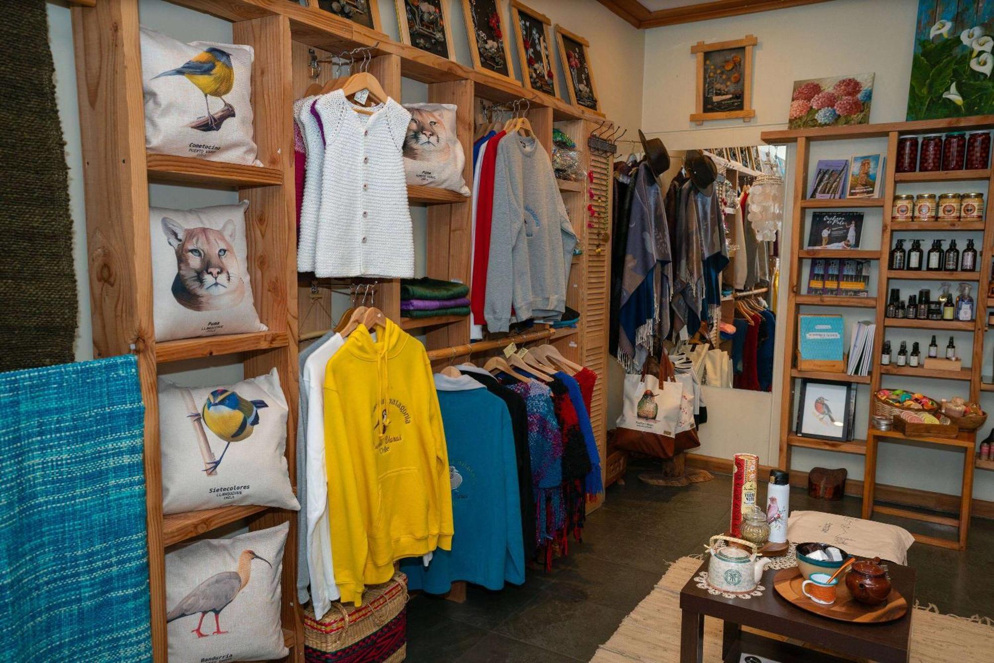 ホテル クンブレス プエルト ヴァラス プエルト・バラス エクステリア 写真 The Nature Shop at the National Aviary