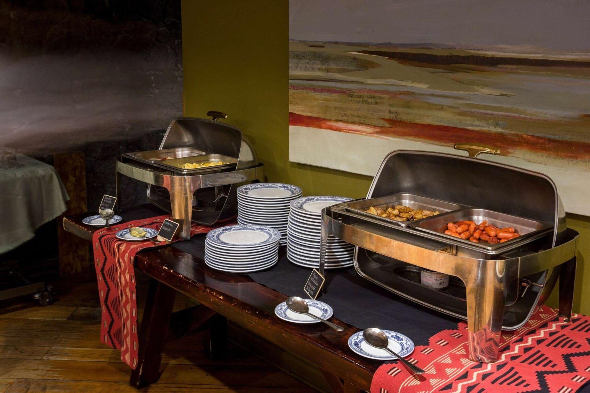 ホテル クンブレス プエルト ヴァラス プエルト・バラス エクステリア 写真 A chafing dish